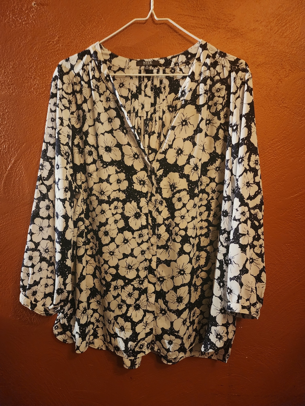 NYDJ Blue and White Floral V-Neck Blouse
